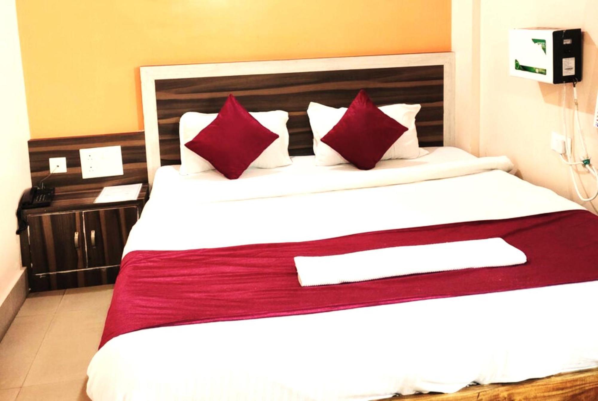 Goroomgo Krishna Residency Puri Near Sea Beach - Spacious Room With Excellent Service Awarded - Best Seller Eksteriør billede