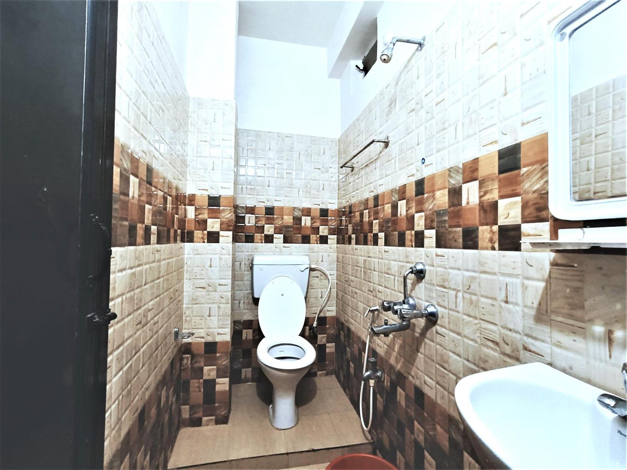 Goroomgo Krishna Residency Puri Near Sea Beach - Spacious Room With Excellent Service Awarded - Best Seller Eksteriør billede